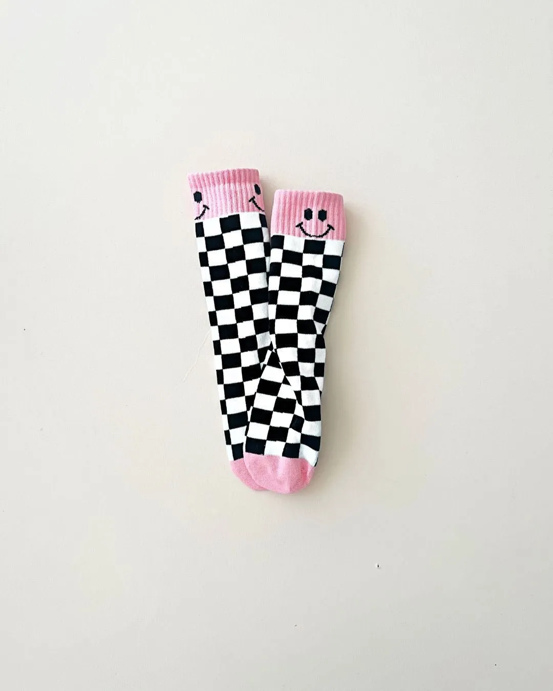 Checkered Smiley Socks | Pink