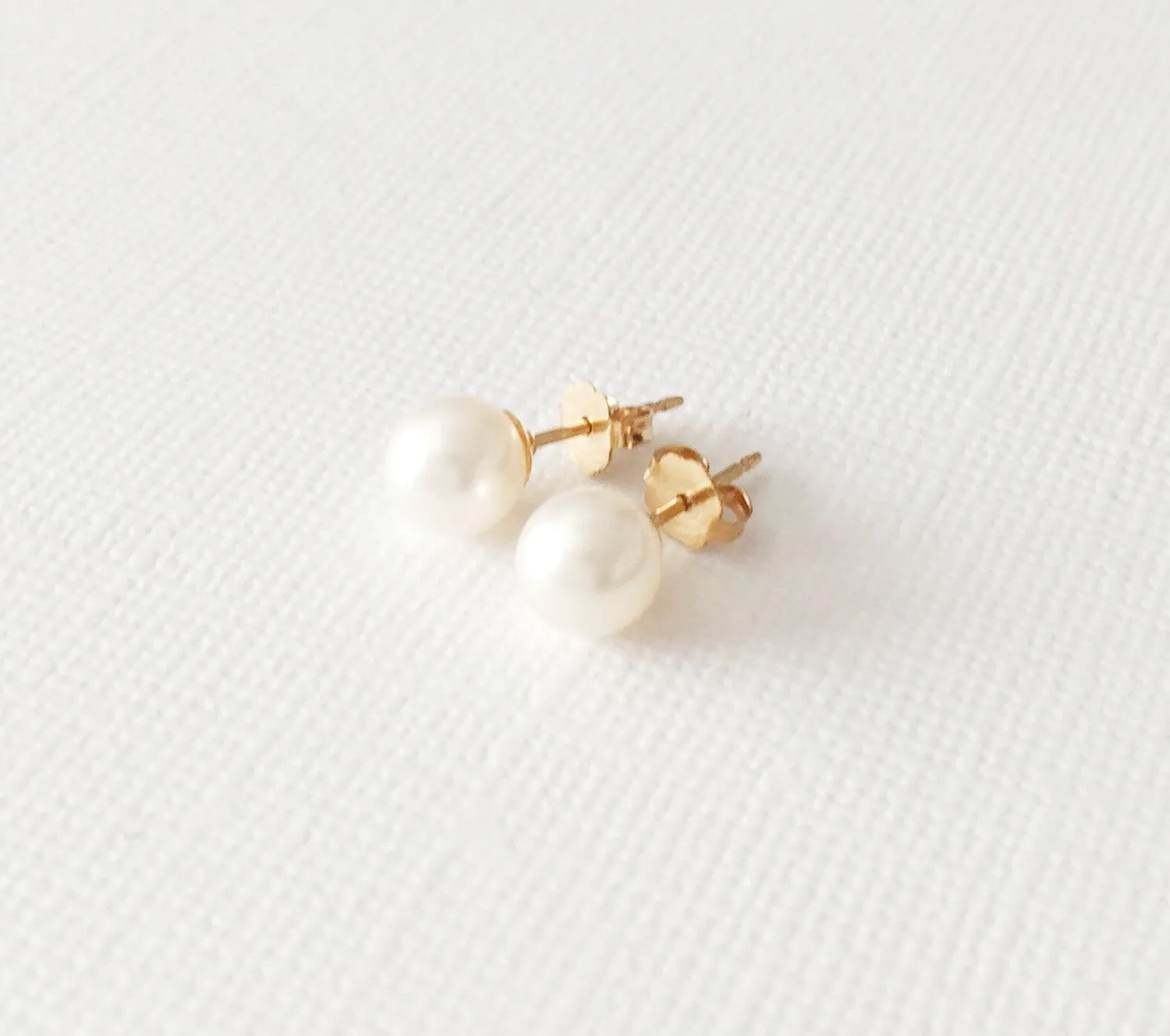 Earrings Momi - white pearls (E232)