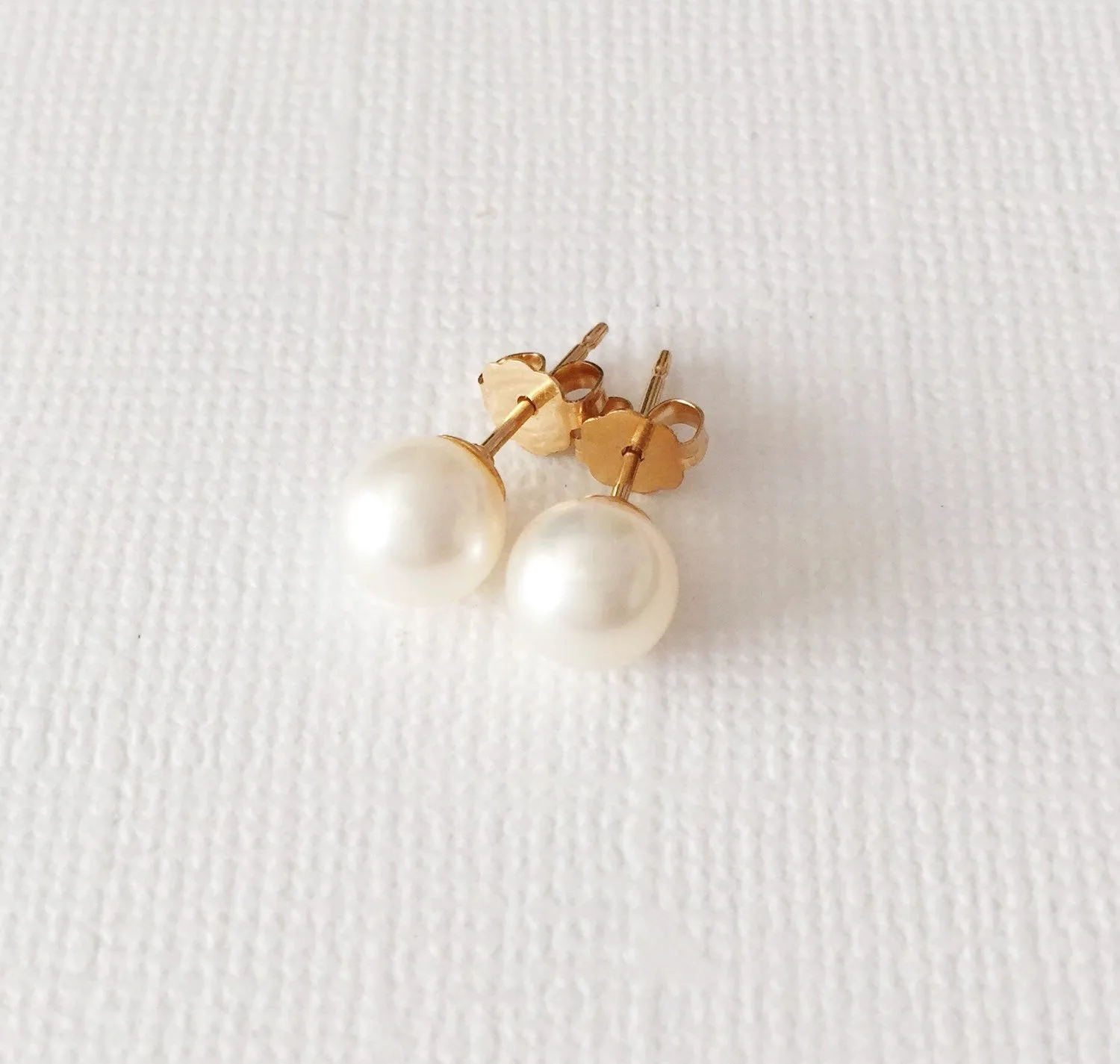 Earrings Momi - white pearls (E232)